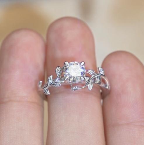 round cut leaves promise ring